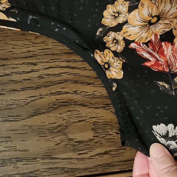 Maurices Plus Floral Top - Picture 4 of 8